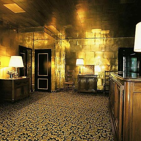 Hostellerie La Huchette 레프롱게스 외부 사진